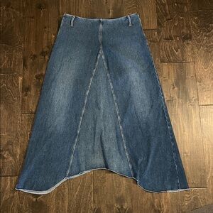 Elegant Indigo Denim Midi Skirt